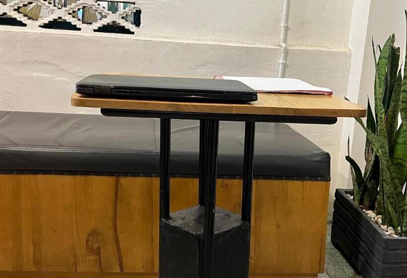 בית מלון כפרי Oyo 93074 Wisma Aliyah