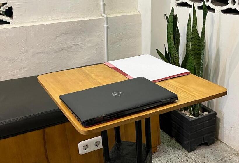 בית מלון כפרי Oyo 93074 Wisma Aliyah