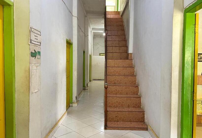 בית מלון כפרי Oyo 93074 Wisma Aliyah