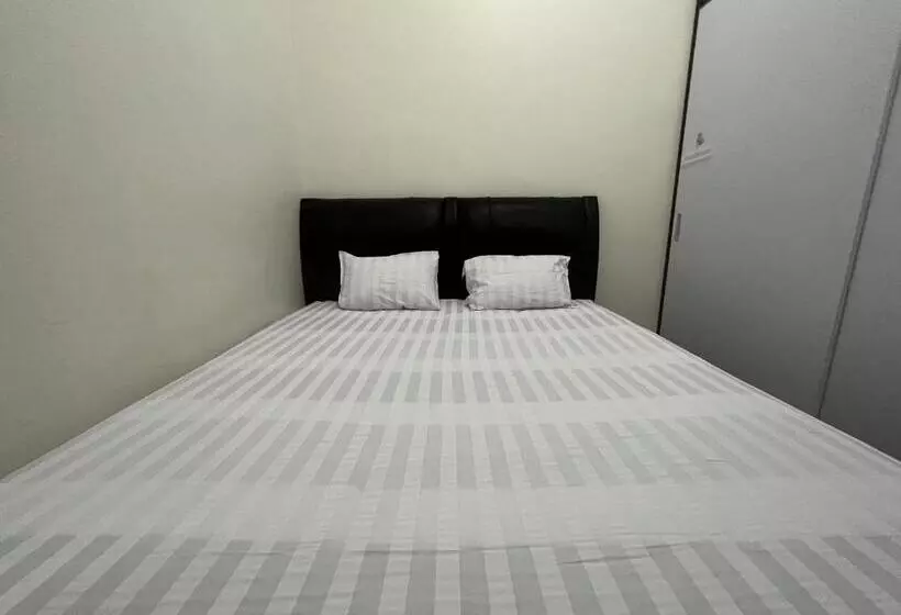 Hotelli Oyo 93074 Wisma Aliyah