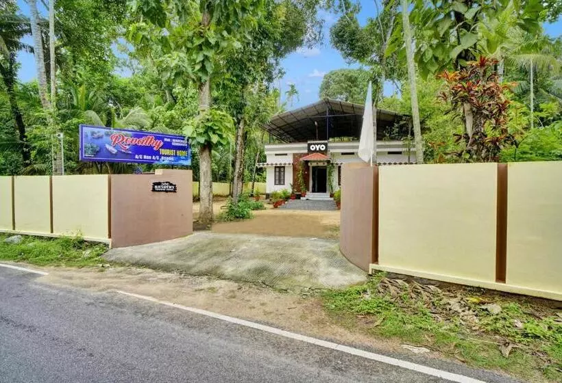 ホテル O Revathy Tourist Home