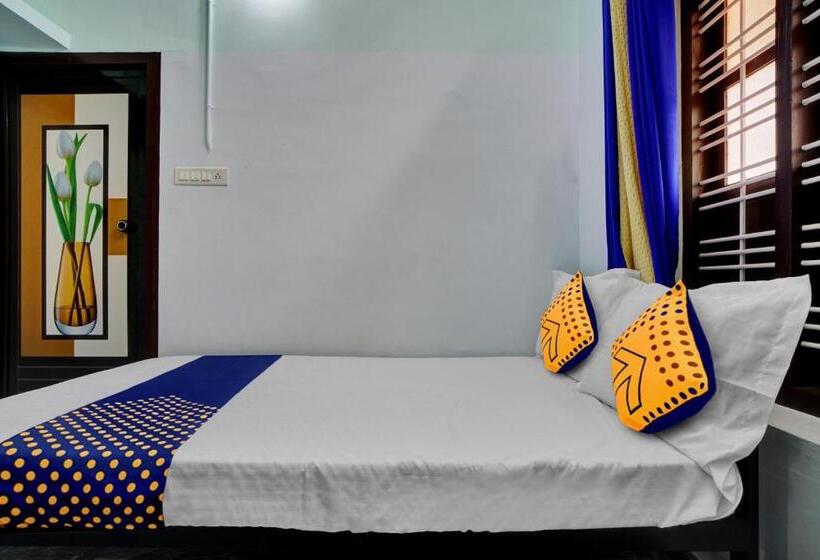 בית מלון כפרי O Revathy Tourist Home