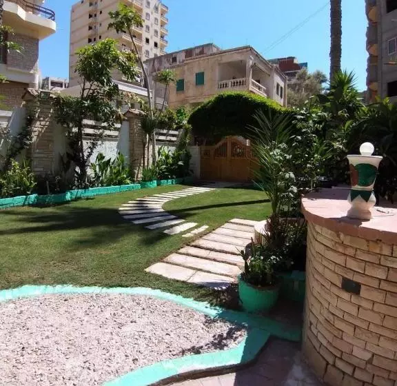 پانسیون Agami Guest House