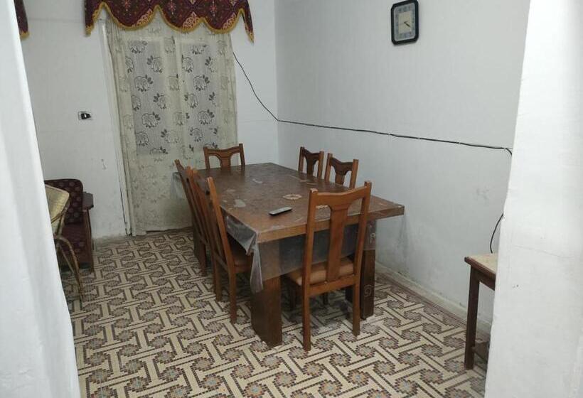 پانسیون Agami Guest House