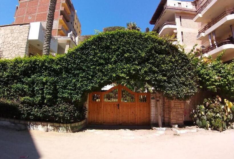 پانسیون Agami Guest House