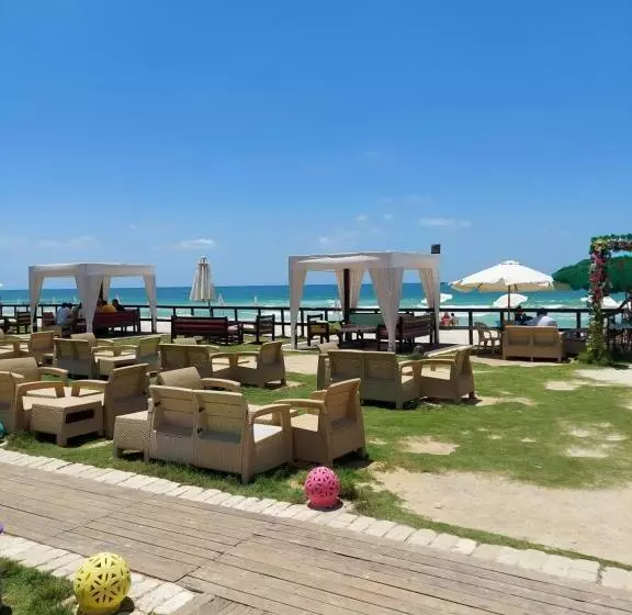 پانسیون Agami Guest House