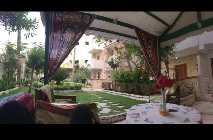 پانسیون Agami Guest House
