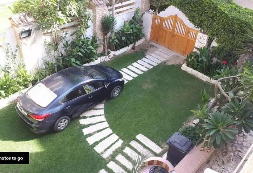 پانسیون Agami Guest House