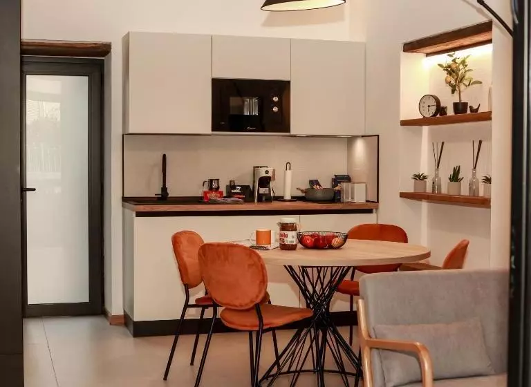 ペンション Dislocati Bnb   Jacuzzi Privata   Cucina   Tv60   Minimal Luxury