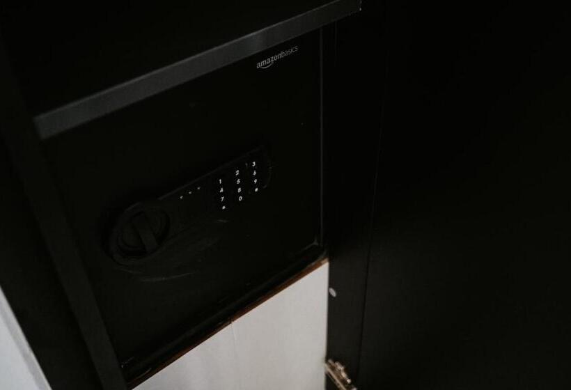 פנסיון Dislocati Bnb Jacuzzi Privata Cucina Tv60 Minimal Luxury