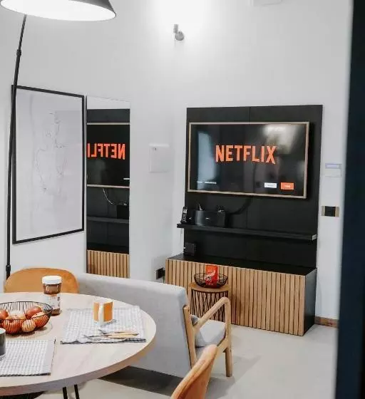 ペンション Dislocati Bnb   Jacuzzi Privata   Cucina   Tv60   Minimal Luxury