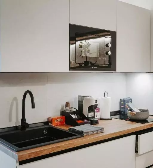 ペンション Dislocati Bnb   Jacuzzi Privata   Cucina   Tv60   Minimal Luxury