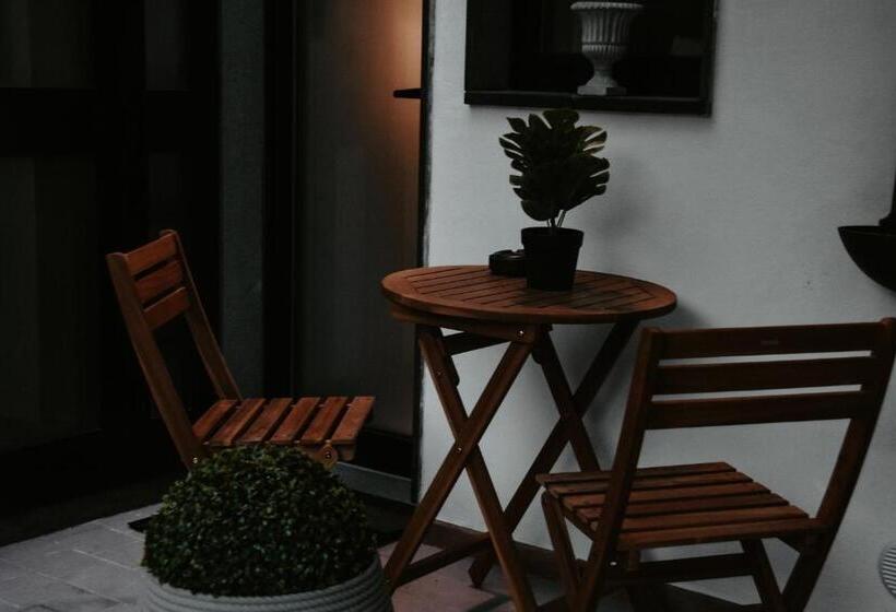 פנסיון Dislocati Bnb Jacuzzi Privata Cucina Tv60 Minimal Luxury