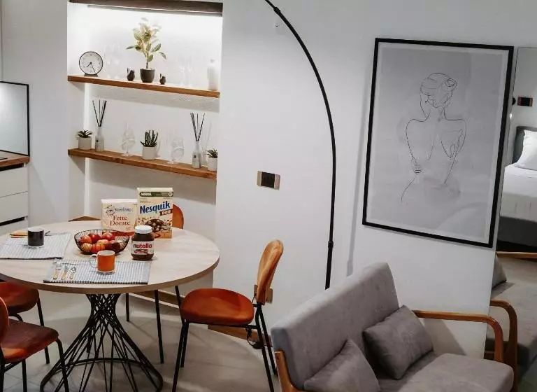 ペンション Dislocati Bnb   Jacuzzi Privata   Cucina   Tv60   Minimal Luxury