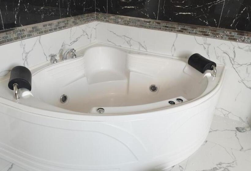 بنسيون Hostal Villa Real