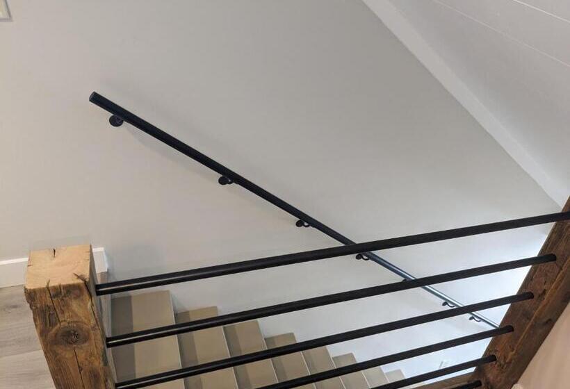 פנסיון Lakewoods Urban Suite