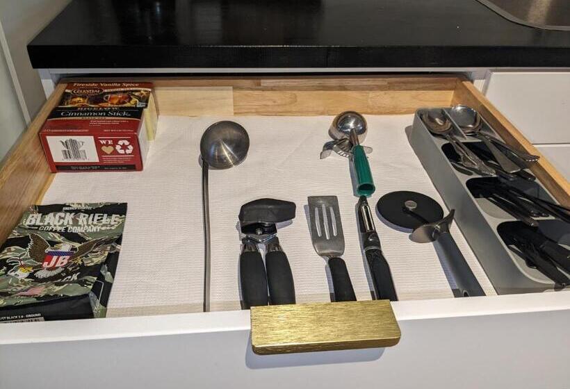 פנסיון Lakewoods Urban Suite