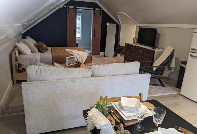 פנסיון Lakewoods Urban Suite