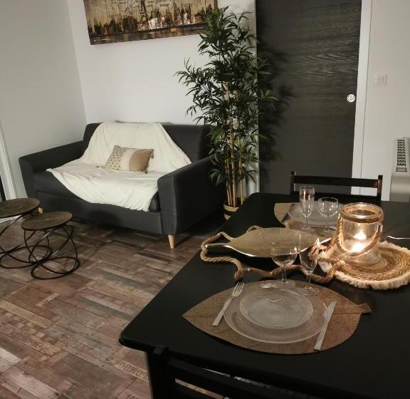 Пансион Logement Cosy Avec Piscine Et Jacuzzi Privatifs 4 étoiles