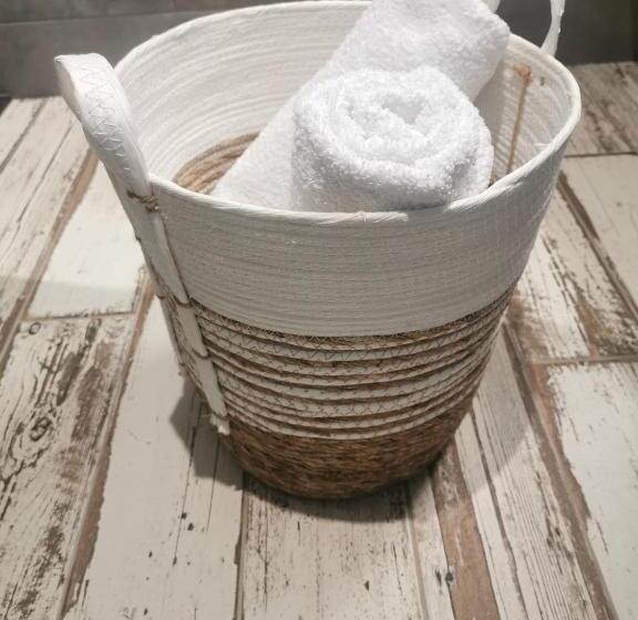 ペンション Logement Cosy Avec Piscine Et Jacuzzi Privatifs 4 étoiles