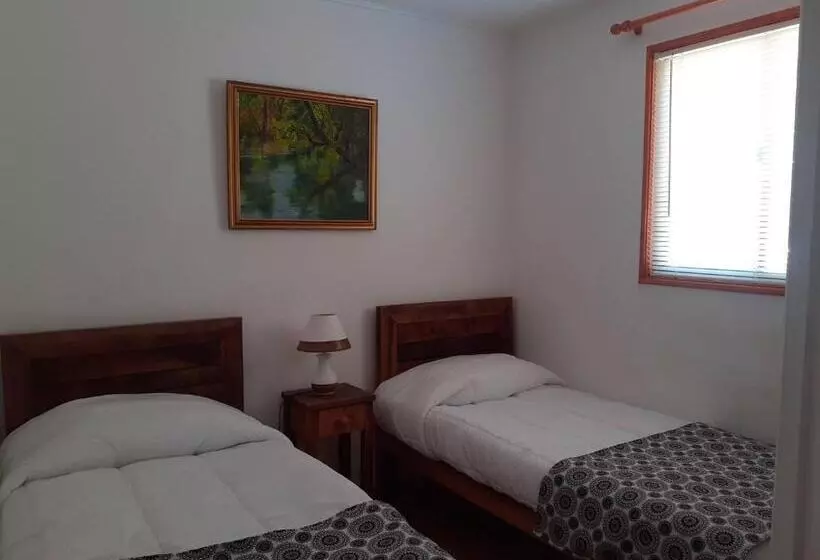 پانسیون Room In Lodge   Valparaluz House, 2 People, Private Bathroom No1641