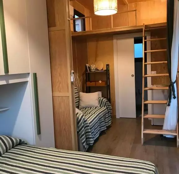 تختخواب و صبحانه Aprisa Garden