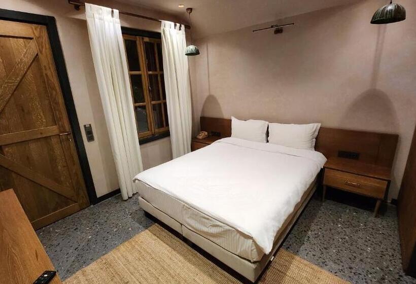 مبيت وإفطار Otel Barry