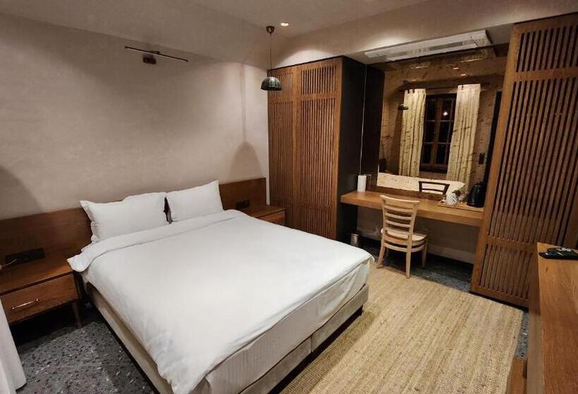 مبيت وإفطار Otel Barry