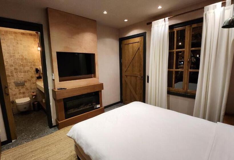 مبيت وإفطار Otel Barry