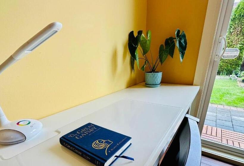 Bed and Breakfast Quiet Room In Richmond