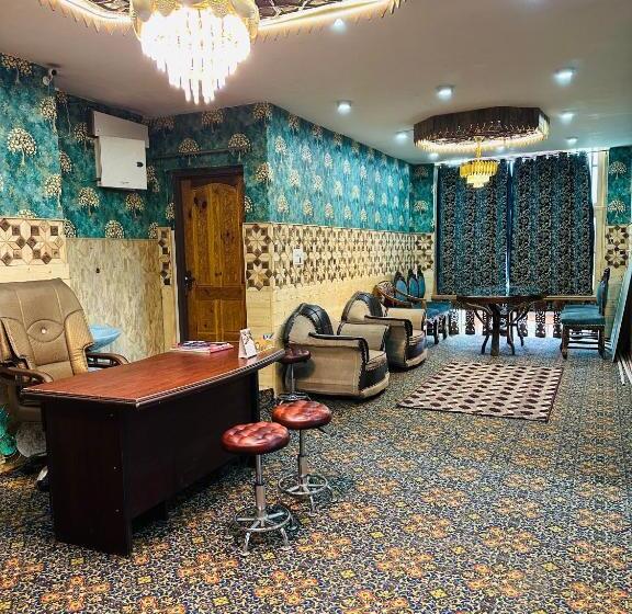 בית מלון כפרי Merlin Palace