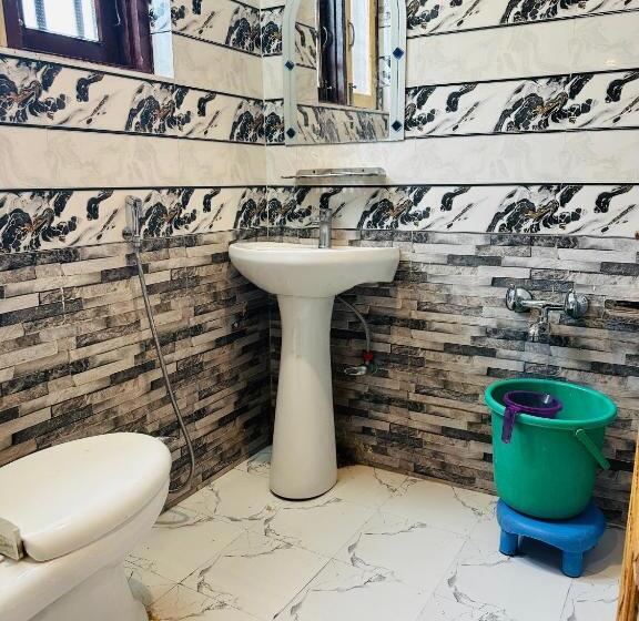 בית מלון כפרי Merlin Palace