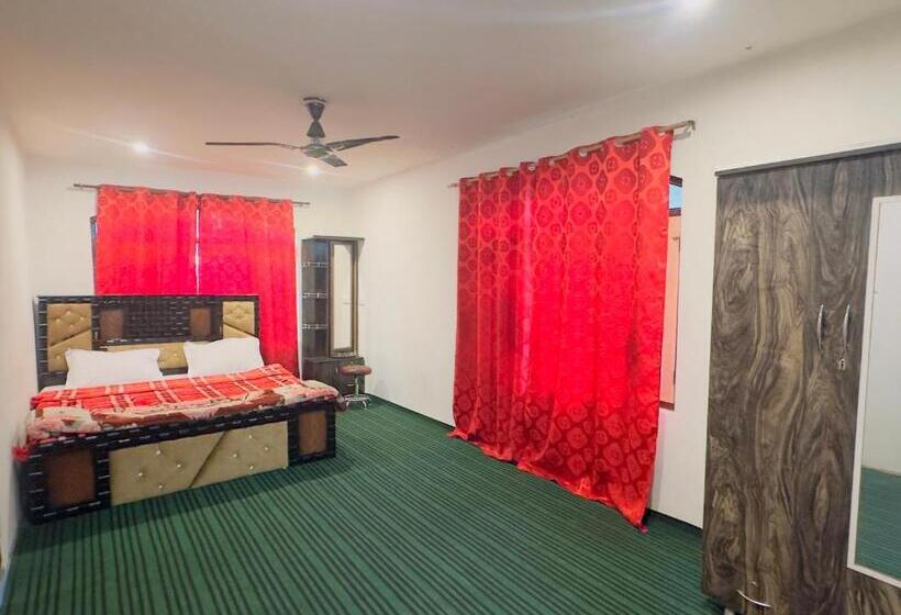 בית מלון כפרי Merlin Palace