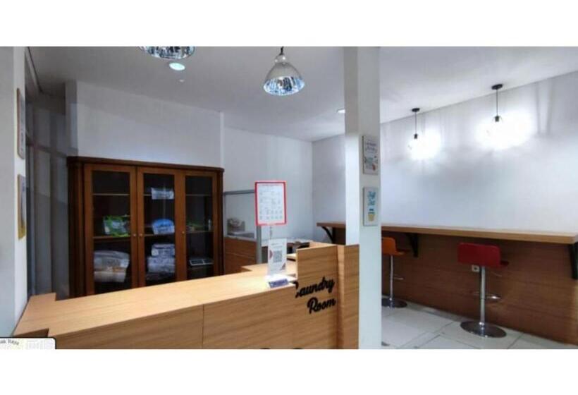 בית מלון כפרי Oyo Life 92779 Kost Arjuna