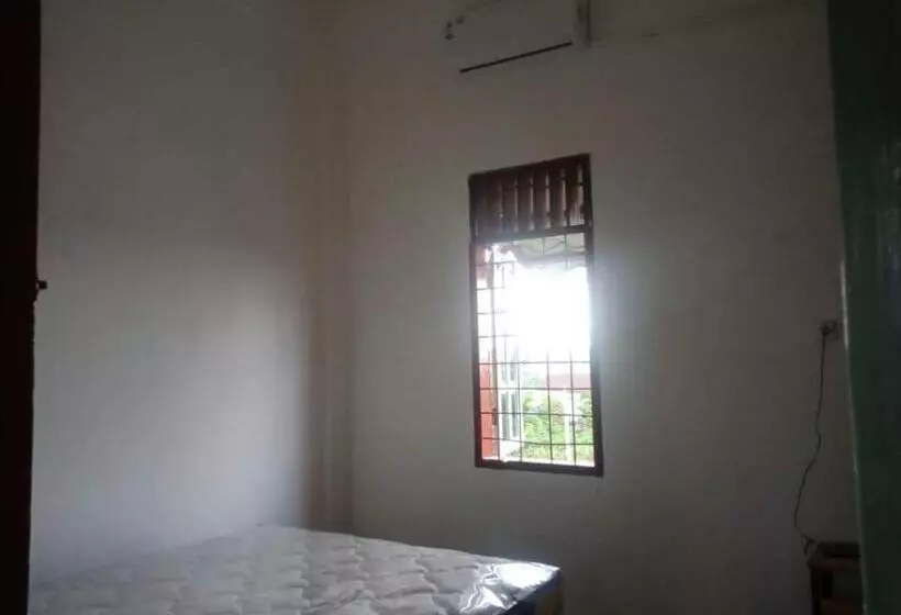 Hotelli Oyo Life 92779 Kost Arjuna