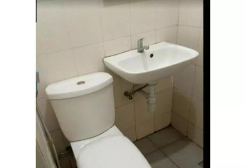 Hotelli Oyo Life 92779 Kost Arjuna