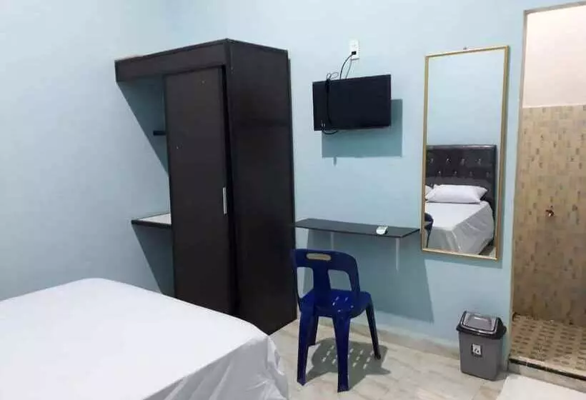 Hotelli Oyo Life 92780 Kost Bara