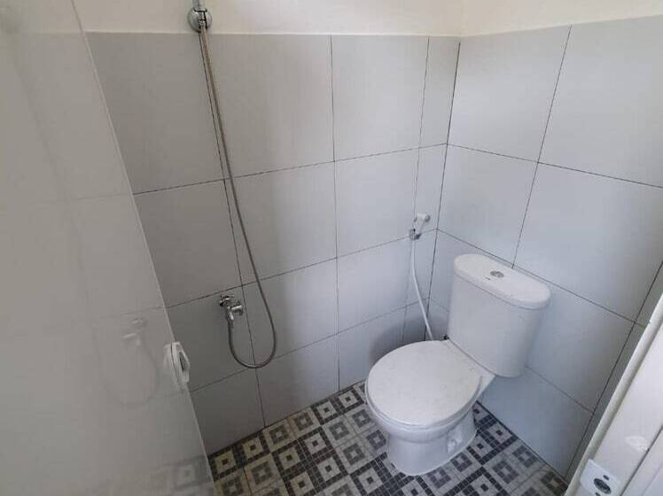 בית מלון כפרי Oyo Life 92780 Kost Bara