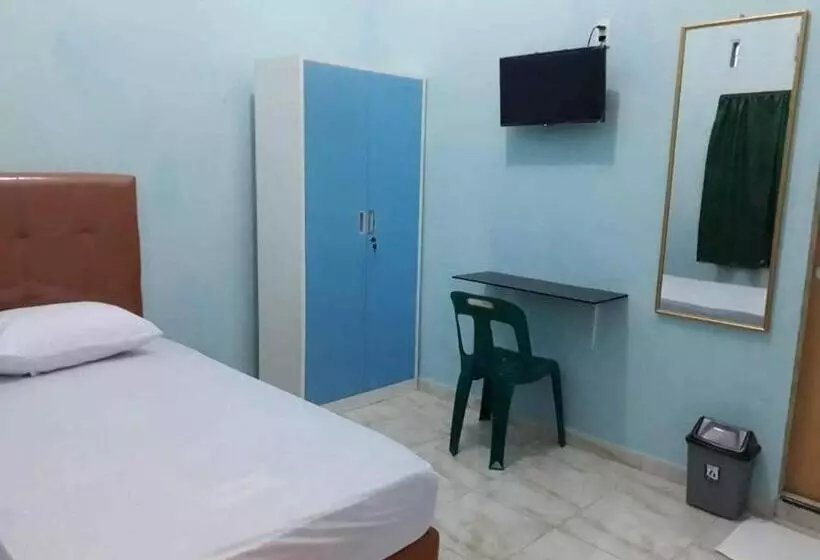 Hotelli Oyo Life 92780 Kost Bara