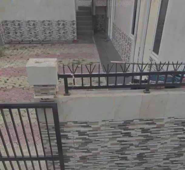 Hotelli Oyo Life 92780 Kost Bara