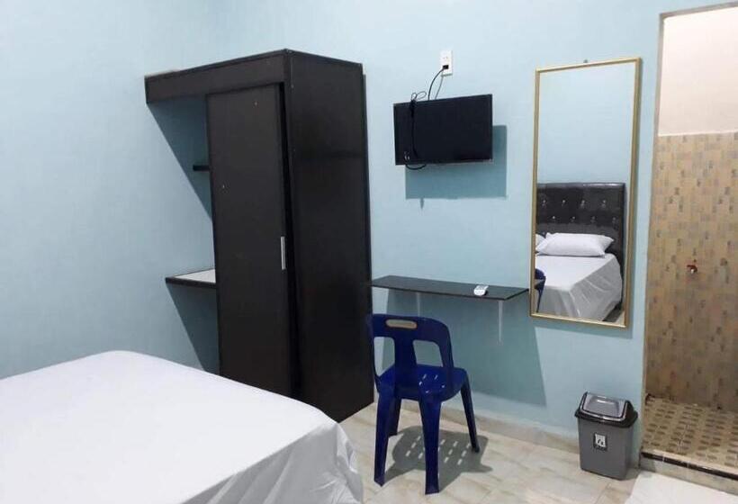 בית מלון כפרי Oyo Life 92780 Kost Bara