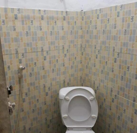 בית מלון כפרי Oyo Life 92780 Kost Bara