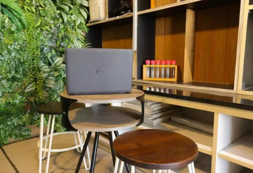 Hotelli Oyo Life 92922 Kost Bu Mala 1 Syariah