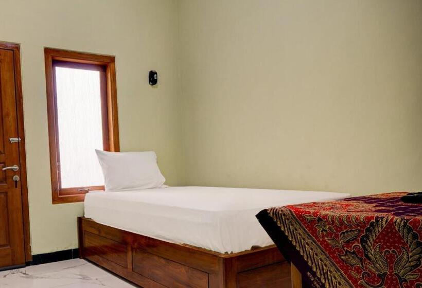 호텔 Oyo Life 92922 Kost Bu Mala 1 Syariah