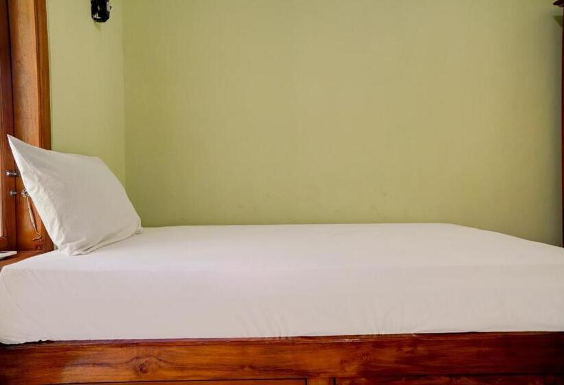 호텔 Oyo Life 92922 Kost Bu Mala 1 Syariah