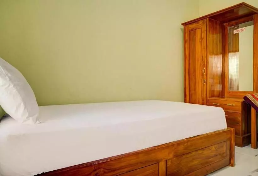 Hotelli Oyo Life 92922 Kost Bu Mala 1 Syariah