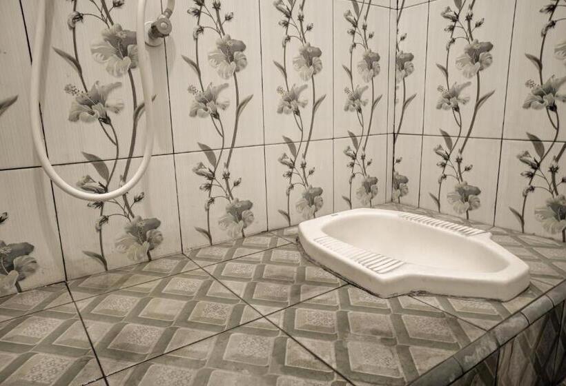 호텔 Oyo Life 92922 Kost Bu Mala 1 Syariah