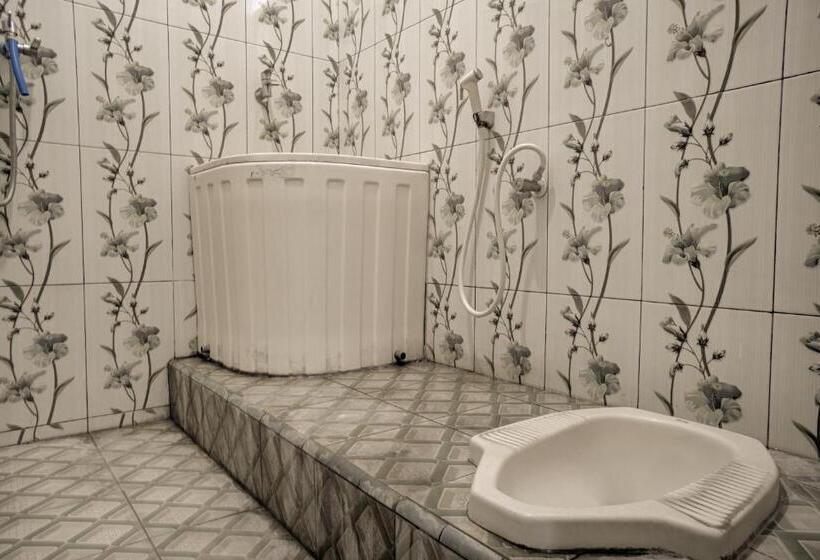 호텔 Oyo Life 92922 Kost Bu Mala 1 Syariah