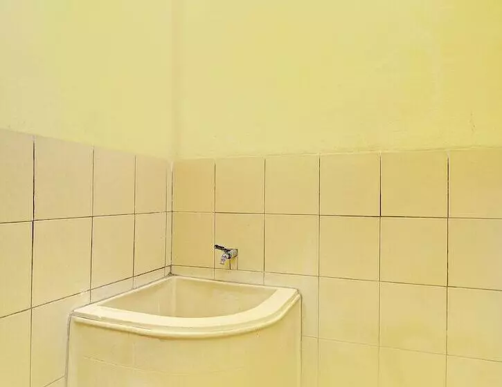 Hotelli Oyo Life 92954 Shanti Kost