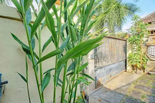 Hotelli Oyo Life 92954 Shanti Kost